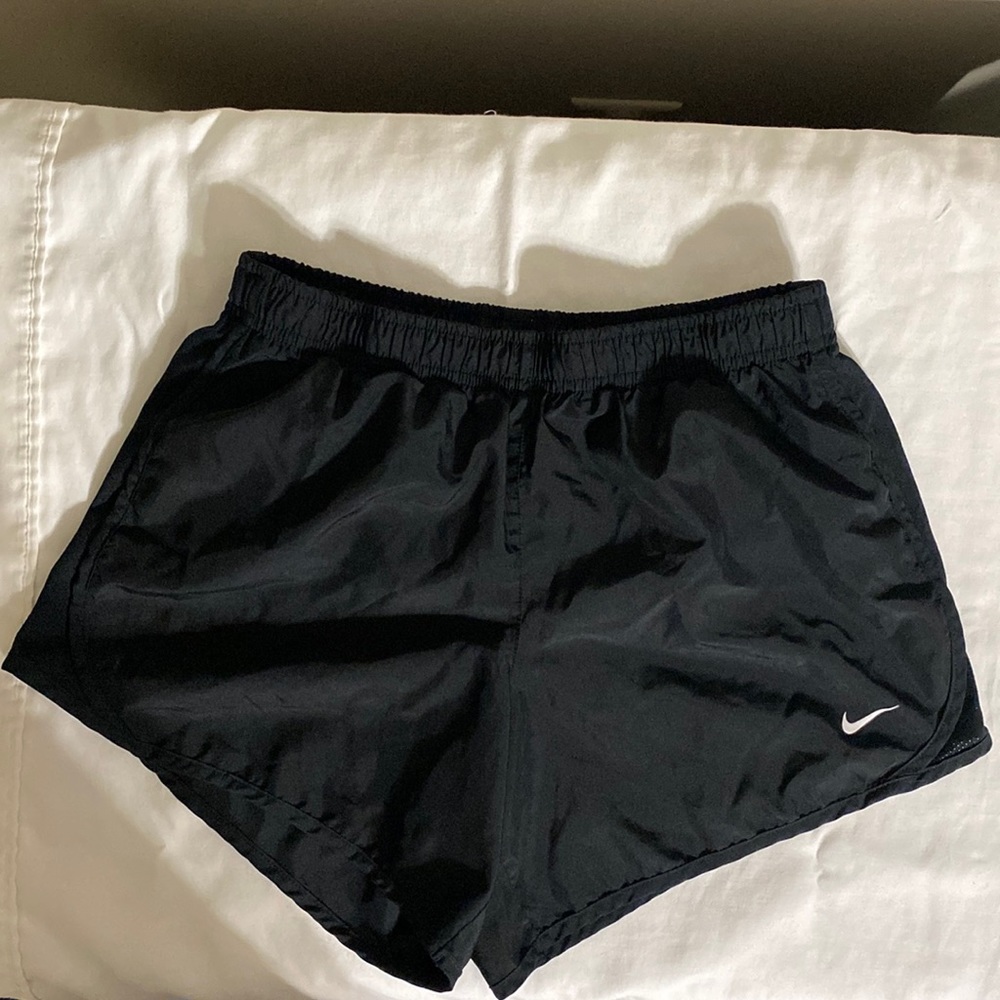 Nike girls youth XL Black DRI-FIT training shorts. Gently used.